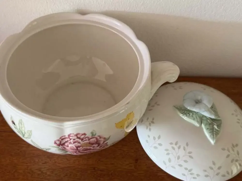 Lenox Butterfly Meadow Round Covered Casserole Dish